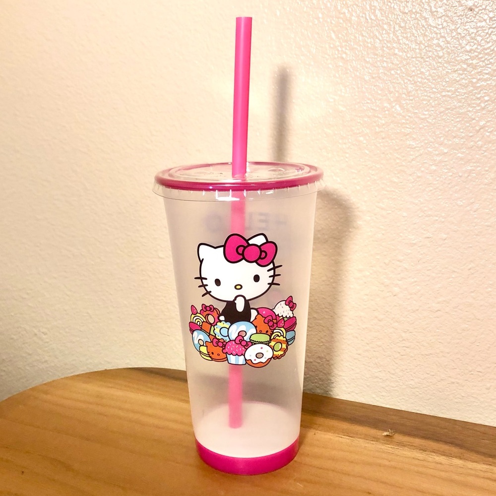 💗 NEW  💗 HELLO KITTY CAFE LAS VEGAS PLASTIC COFFEE TUMBLER DRINK CUP